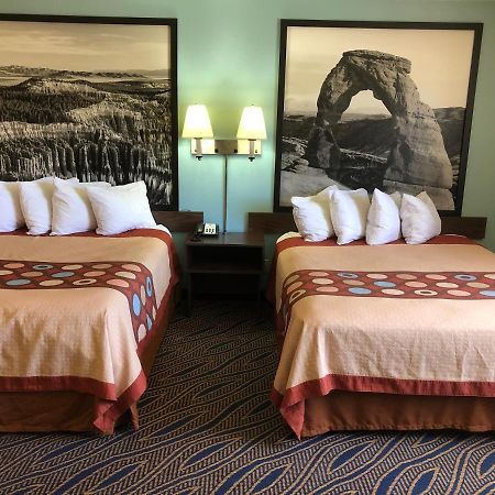 Super 8 By Wyndham Cedar City Extérieur photo