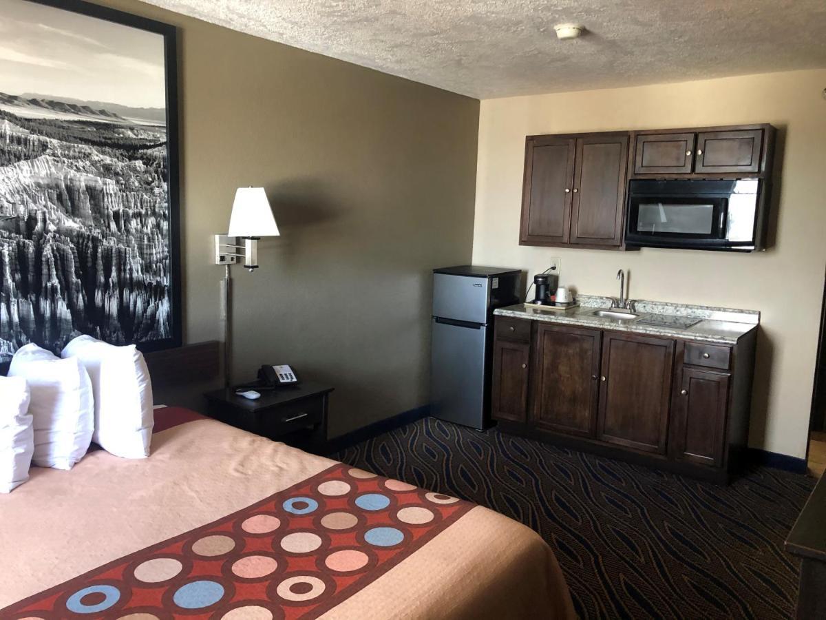 Super 8 By Wyndham Cedar City Extérieur photo