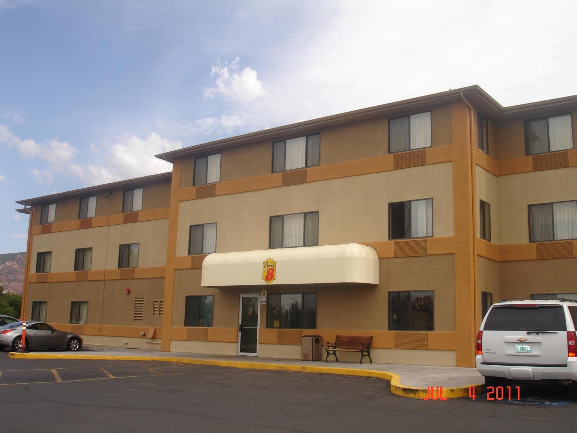 Super 8 By Wyndham Cedar City Extérieur photo